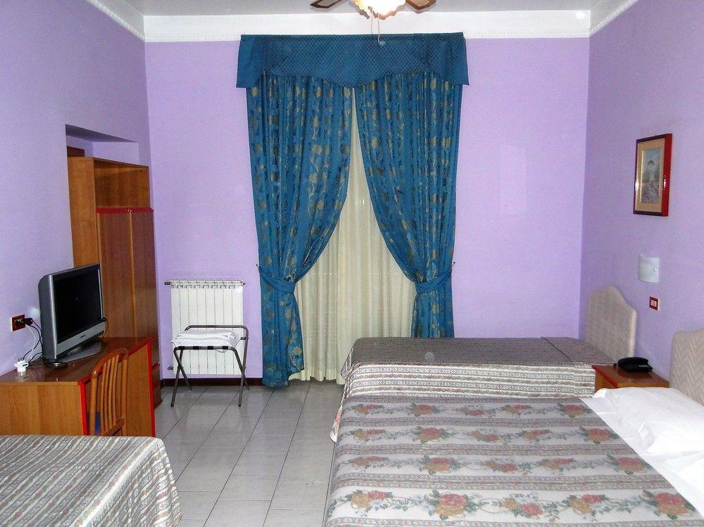 רומא Hotel Altavilla 9 מראה חיצוני תמונה