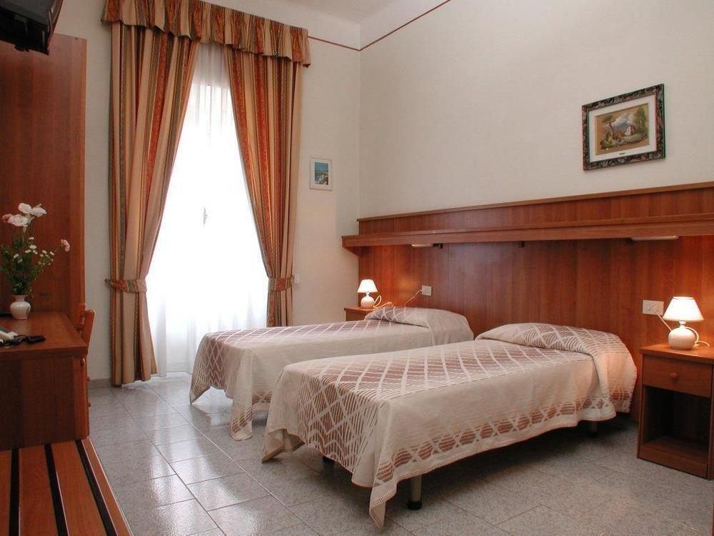 רומא Hotel Altavilla 9 מראה חיצוני תמונה